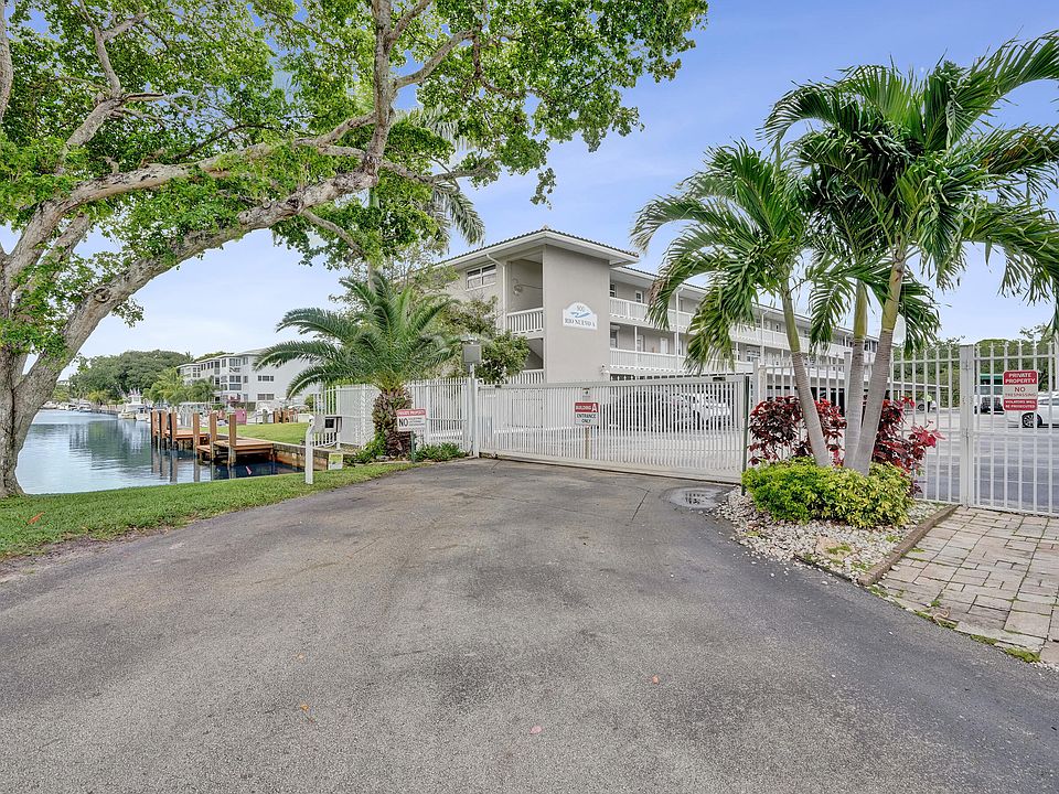 1st image of 900 SW 12th Street #100