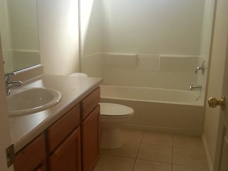 12508 Hardin Ct NE #B — Photo 5