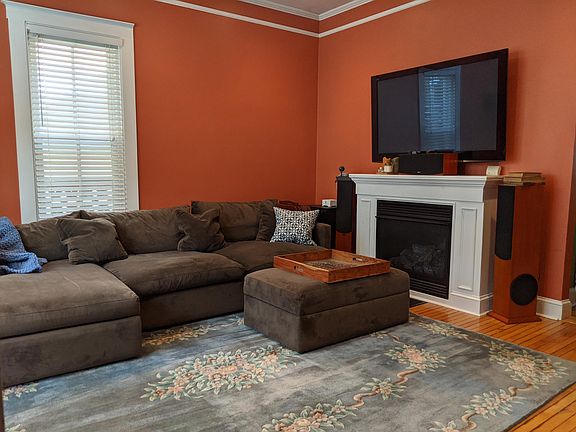 Living room with gas fireplace
