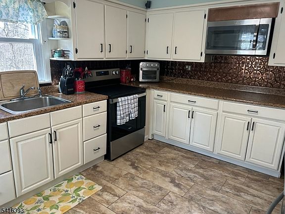 5th image of 3 Crystal Springs Rd