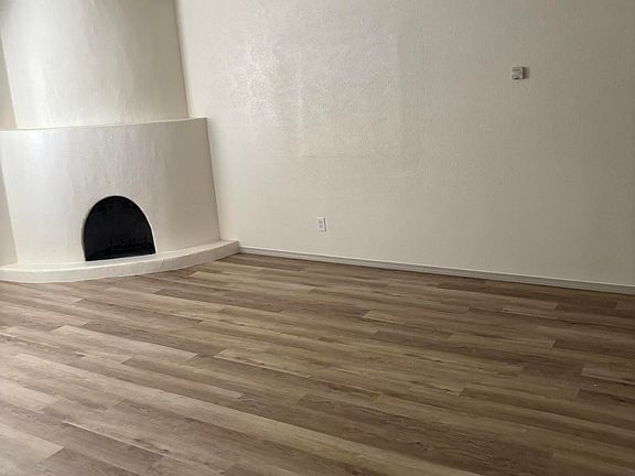 3rd image of 427 Odelia Rd NE