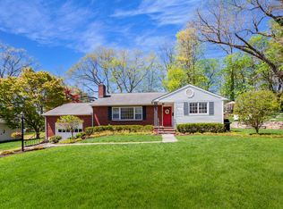 27 Deacon Hill Rd, Stamford, CT 06905