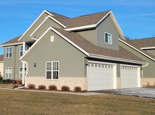 W197N16948 Stonewall Dr, Jackson, WI