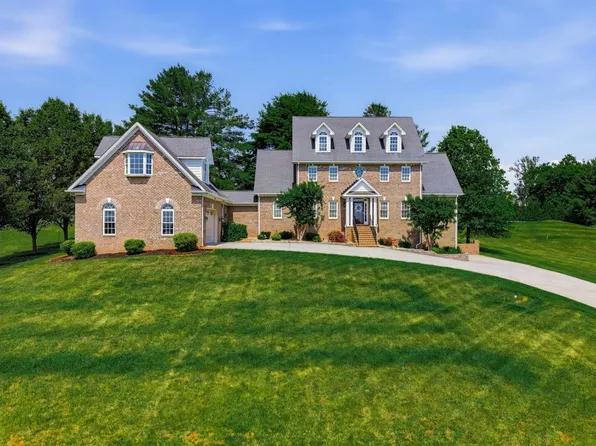 1244 Cedarberry Ln, Forest, VA 24551