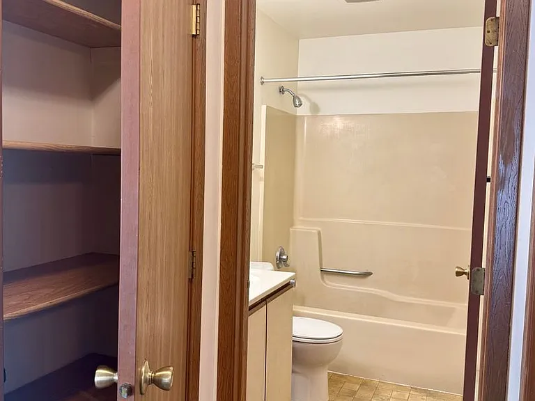 927 Briar Ln — Photo 38