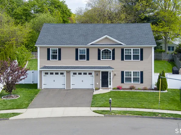 20 Twin Oaks Terrace, Milford, CT 06460