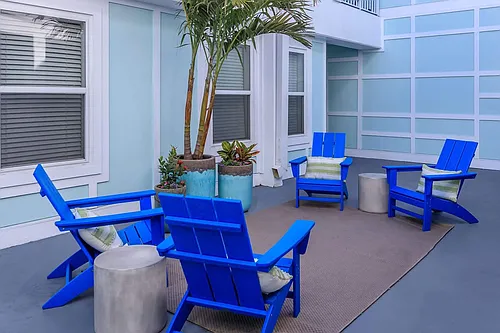 Surfside Apartments- 116 Photo 1