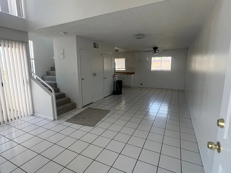 7615 N Hollywood Way #101 — Photo 7