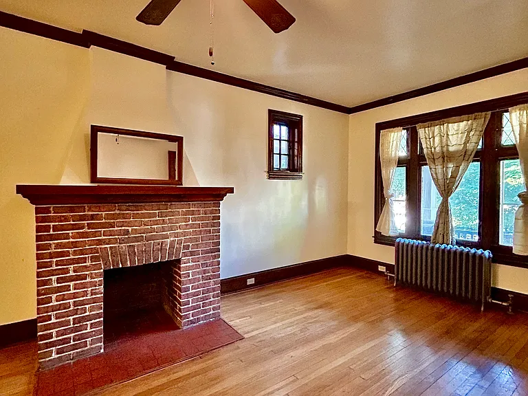 5010 Pulaski Ave — Photo 8