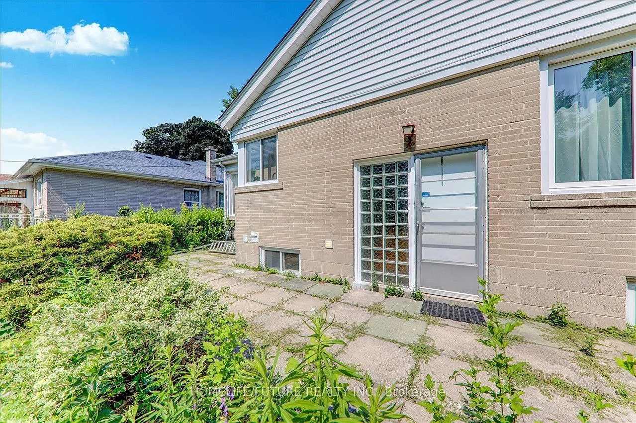 2 bed, $2,000 — Photo 1