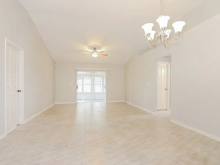 1430 Maximilian Dr — Photo 3