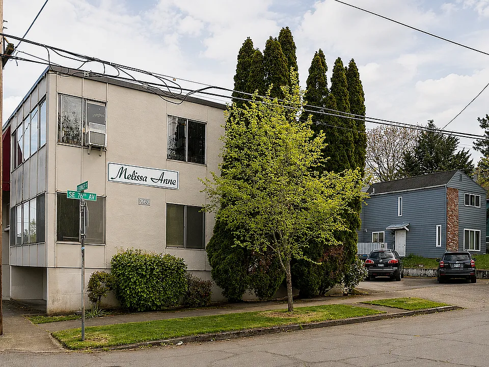 Melissa Anne - Exterior 3