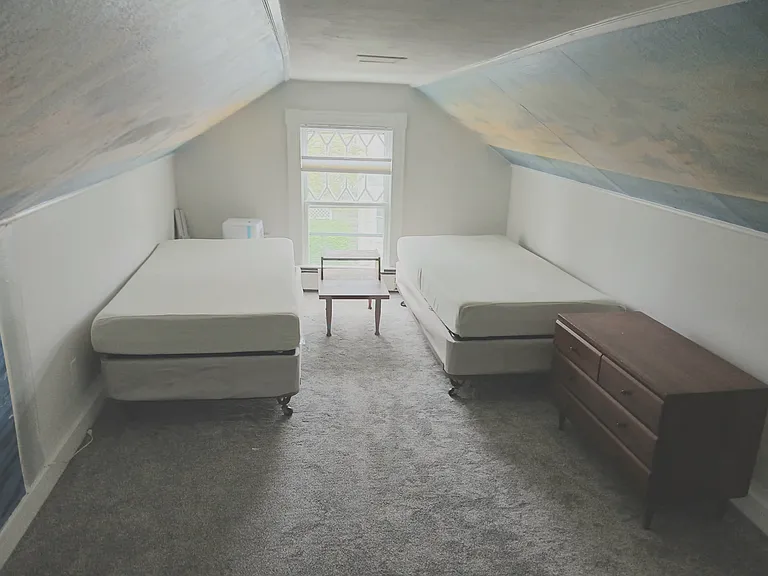31 Weaver Ave — Photo 15