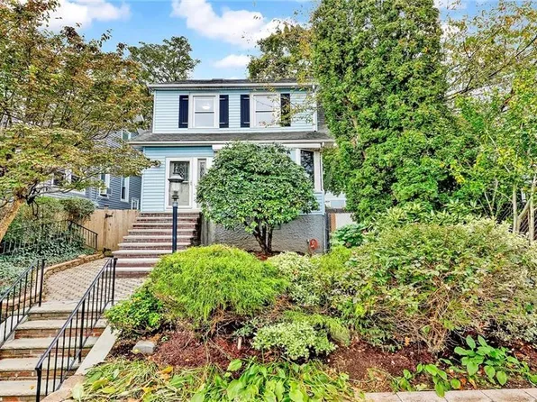 30 E Buchanan St, Staten Island, NY 10301