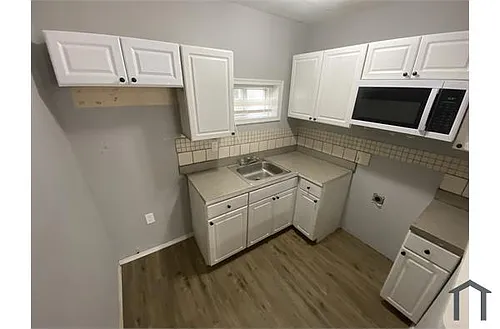 4624 Hedge St #1 Photo 1