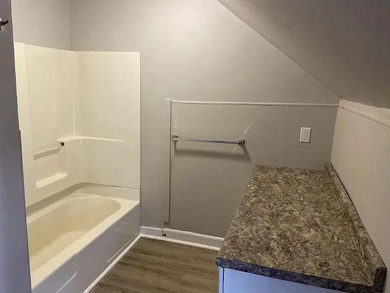 16 Redington St — Photo 2