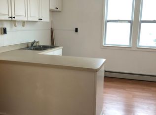 3525 Joslyn Rd APT 3, Auburn Hills, MI 48326