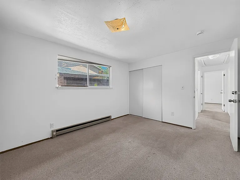 5025 S 167th St — Photo 15