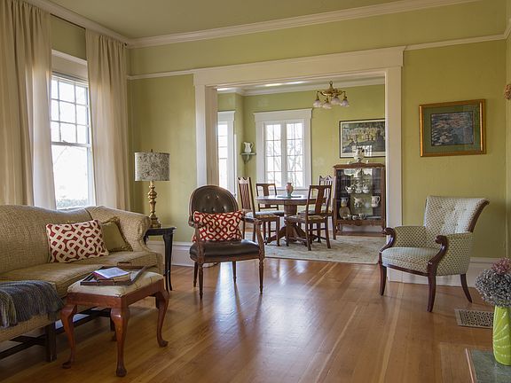 Original Crown Moulding