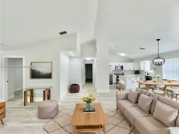 1674 Cypress Pointe Dr #3B, Coral Springs, FL 33071
