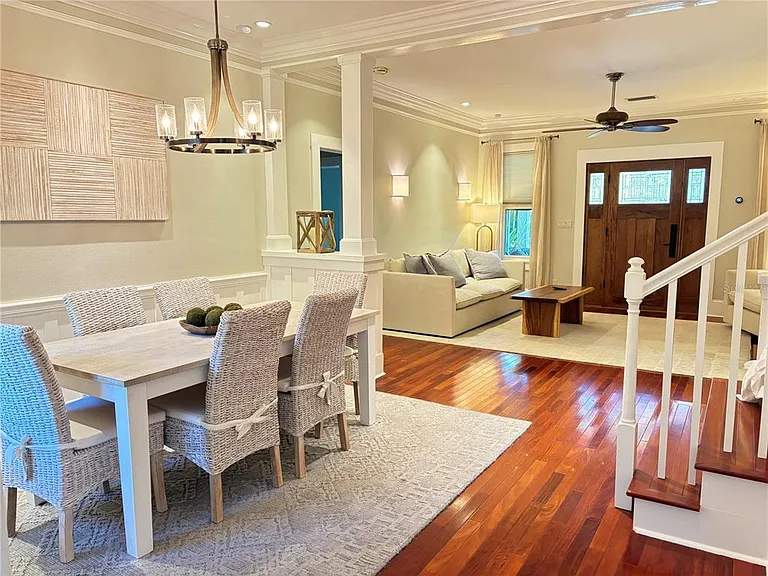324 Julia Pl — Photo 22