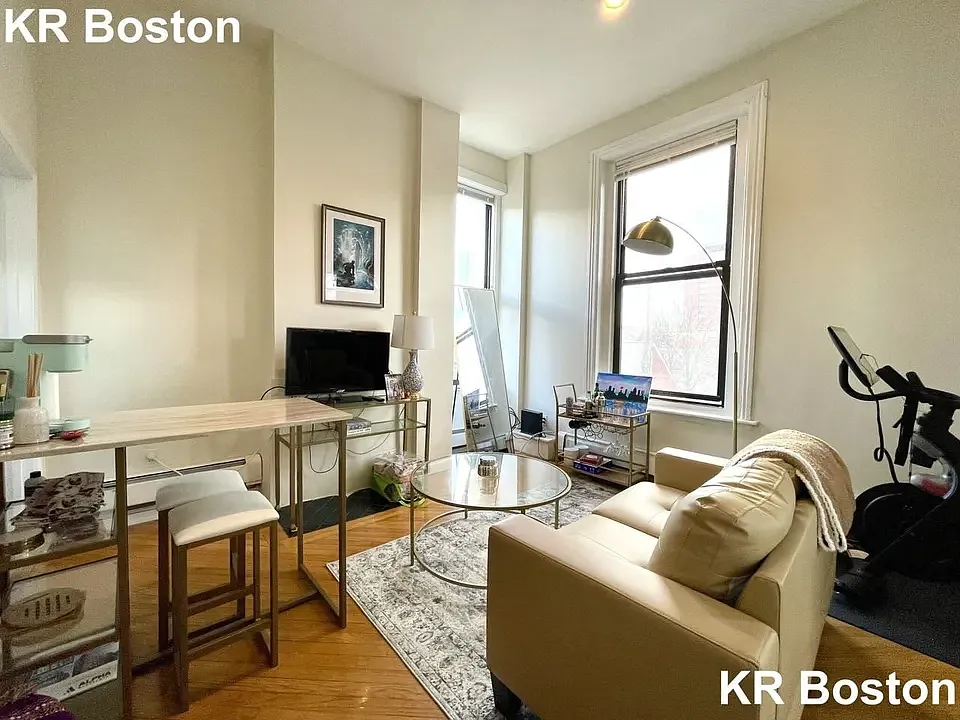 1 bed, 550 sqft, $2,850 — Photo 2