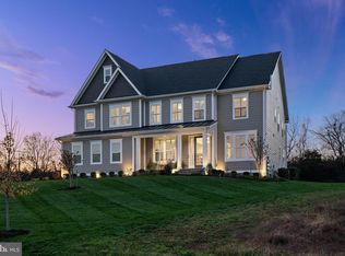 25841 Cameron Walk Pl, Aldie, VA 20105