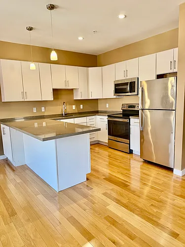 20 Orleans St #302 Photo 1