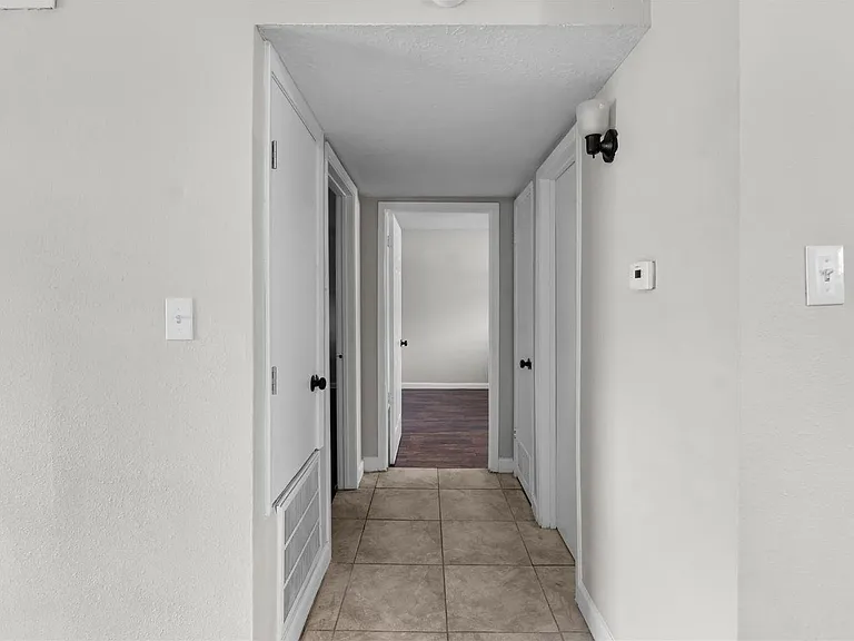 2819 Berry St #1 — Photo 4