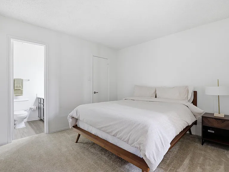 2 Bedroom Primary Bedroom