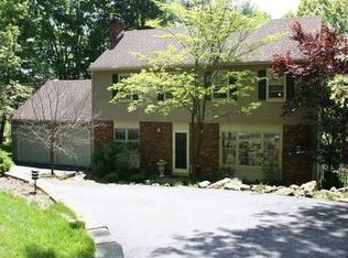 33 Fairway Trl, Sparta, NJ 07871