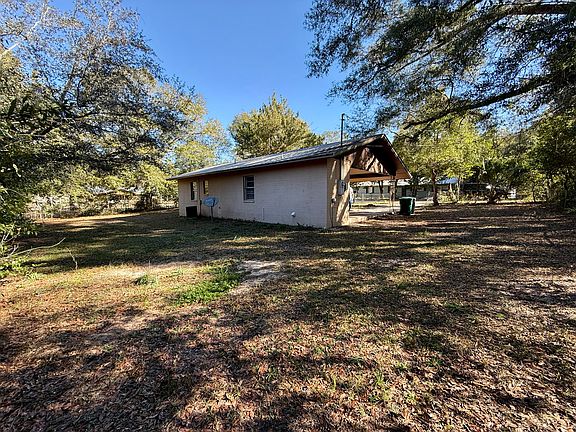 3rd image of 403 1st St