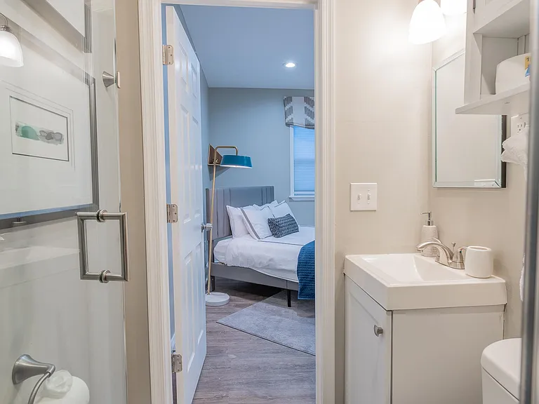 3221 Noble St #3 — Photo 4