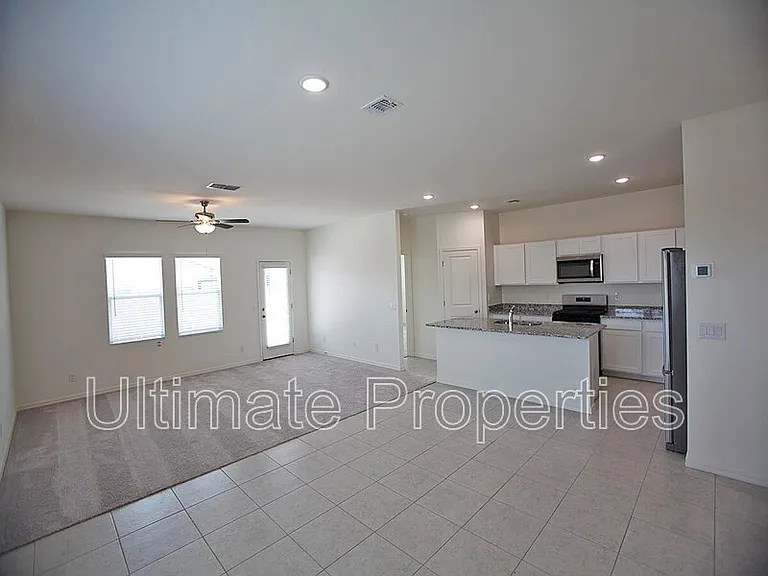 5923 N 200th Ave — Photo 2