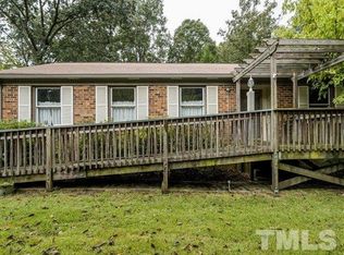 240 SE Maynard Rd, Cary, NC 27511