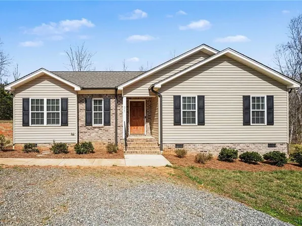 317 Keystone Dr, Summerfield, NC 27358