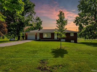 6700 Mabley Hill Rd, Fenton, MI 48430