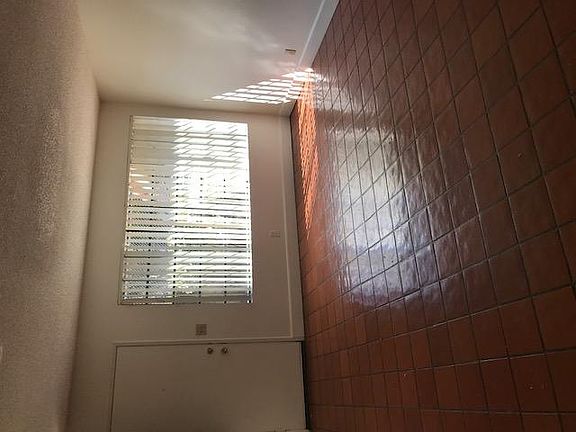 2nd image of 2610 Captains Ave