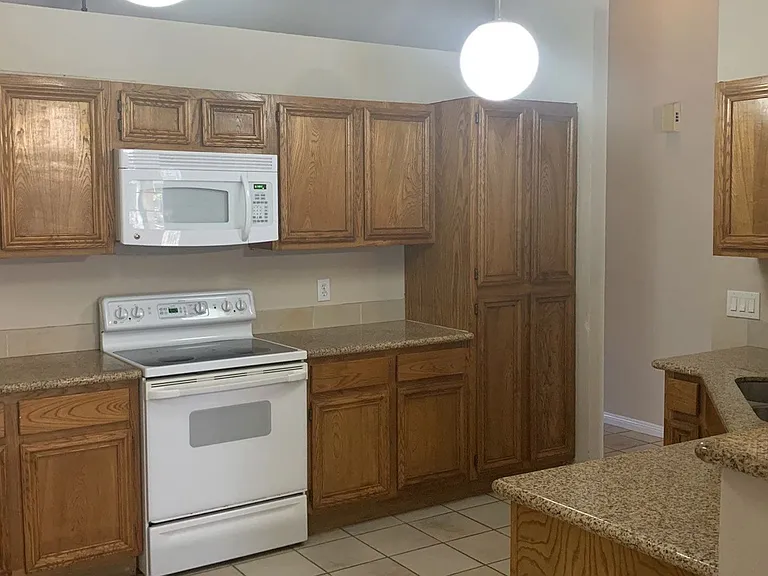 3730 Village Grove Dr — Photo 7