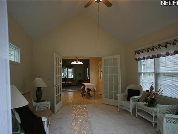 5th image of 3966 Hilltop Dr