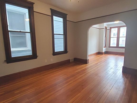 5th image of 1849 N Sawyer Ave #1
