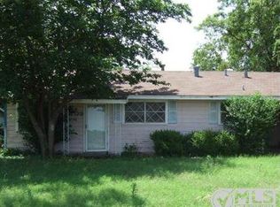 709 W Kilpatrick St, Cleburne, TX 76033