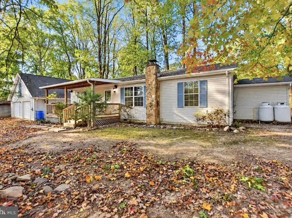 587 Gray Fox Rd, Harpers Ferry, WV 25425
