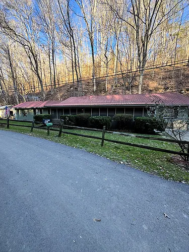 1090 Caney Creek Ln Photo 1