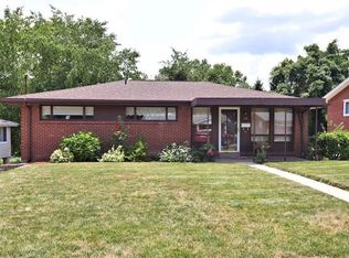 154 Woodridge Dr, Carnegie, PA 15106