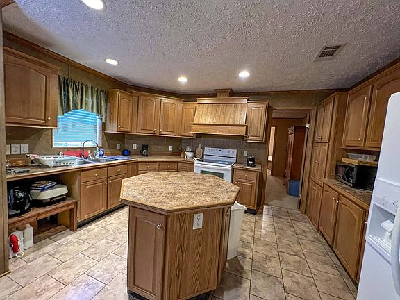 4th image of 517 Captain Kidd Dr