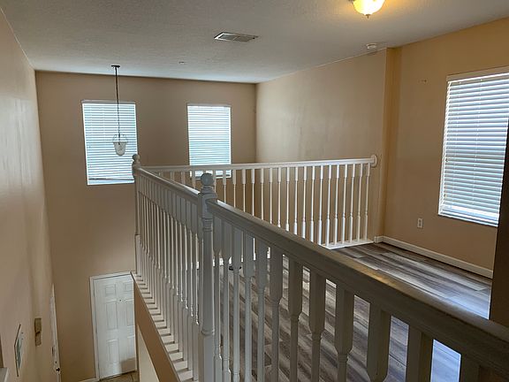 4th image of 16559 Cedar Crest Dr