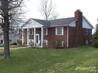 616 Scenic Dr, Harrodsburg, KY 40330
