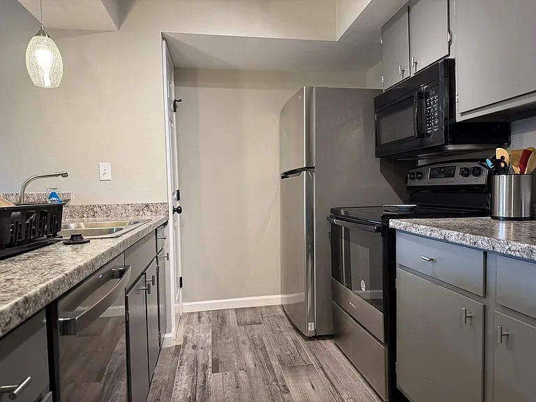 6701 Eastridge Rd #903 — Photo 7