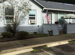 5552 E St, Springfield, OR 97478